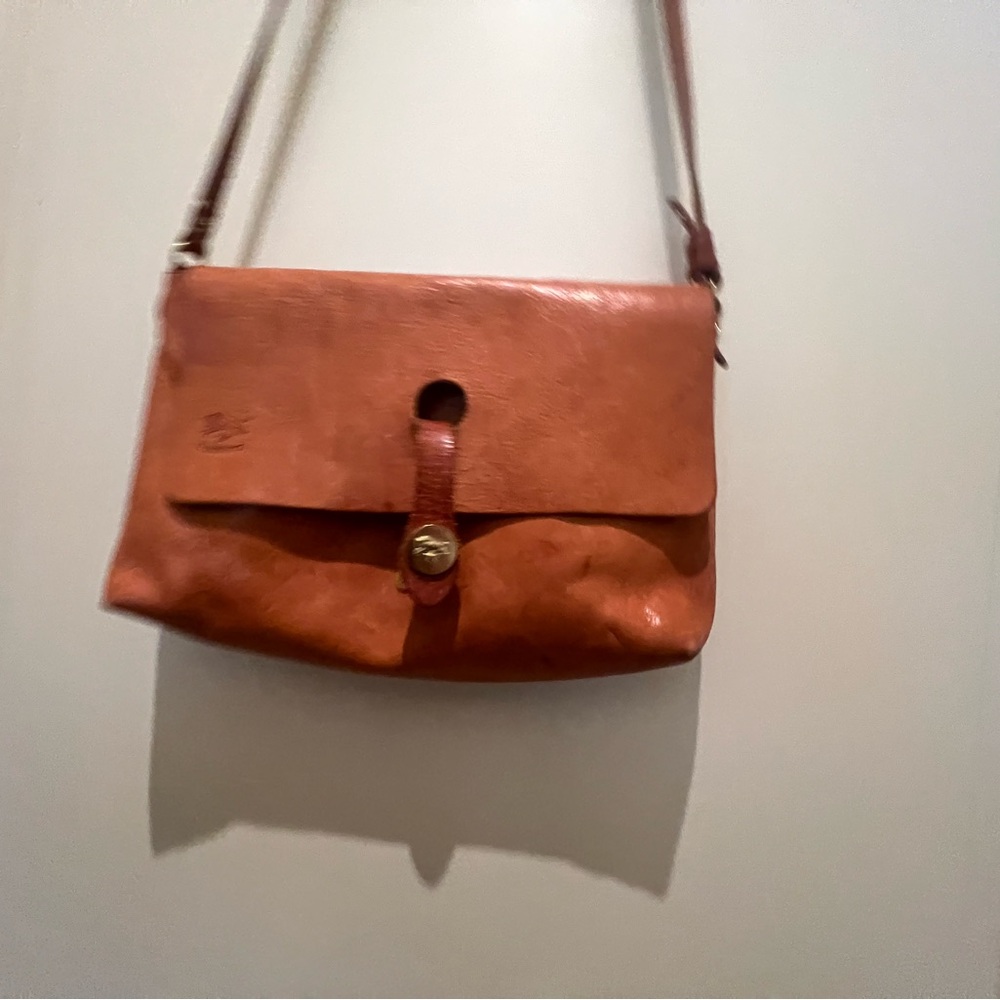 Stylish Tan Leather Crossbody Bag